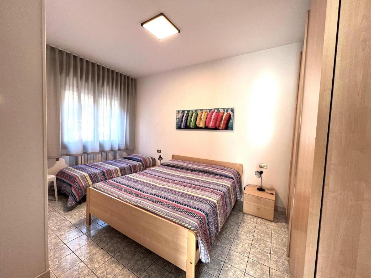 Bilocali Casa De Lazzari - Piazza Brescia - Adria Holiday Jesolo - Family Apartments Exteriör bild